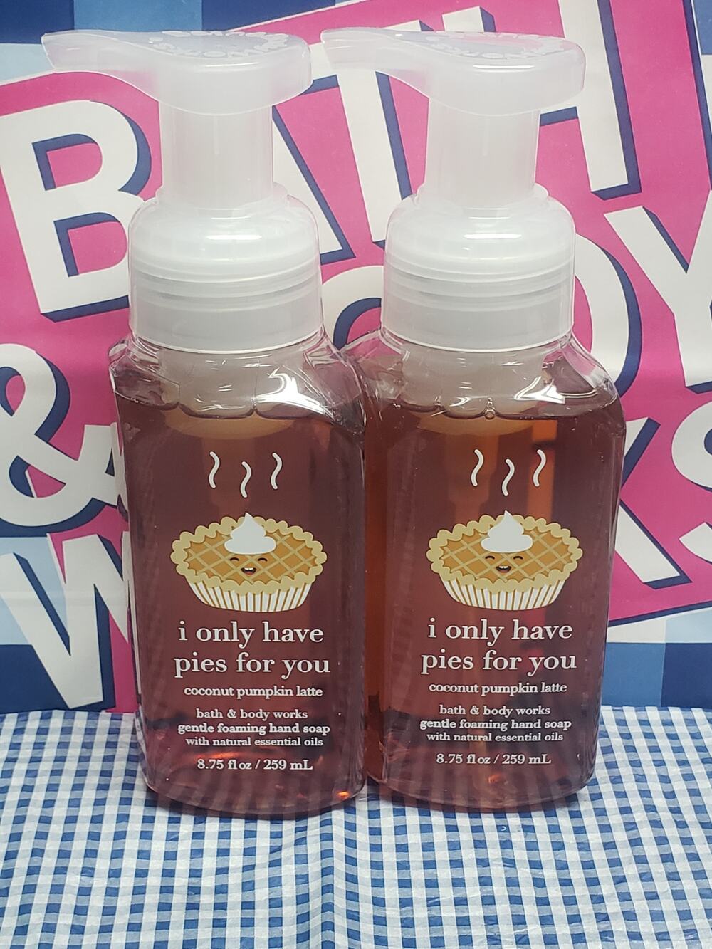 BBW I ONLY HAVE PIES FOR YOU Coconut Pumpkin Latte Gentle Foaming Hand Soap Set